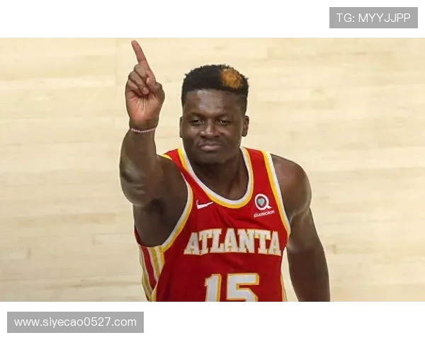 克林特卡佩拉：从新秀到明星中锋的成长之路与篮球梦想